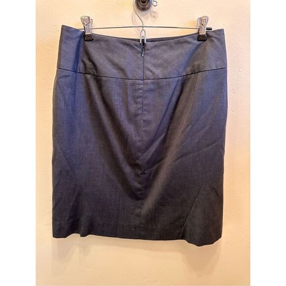 Banana Republic Gray Slightly Flared Zip Up Lined Skirt Size 6 - Picture 2 of 5